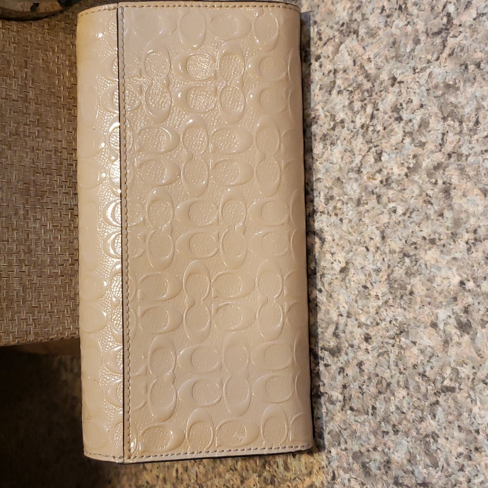 Coach Wallet - Picture 4 of 4